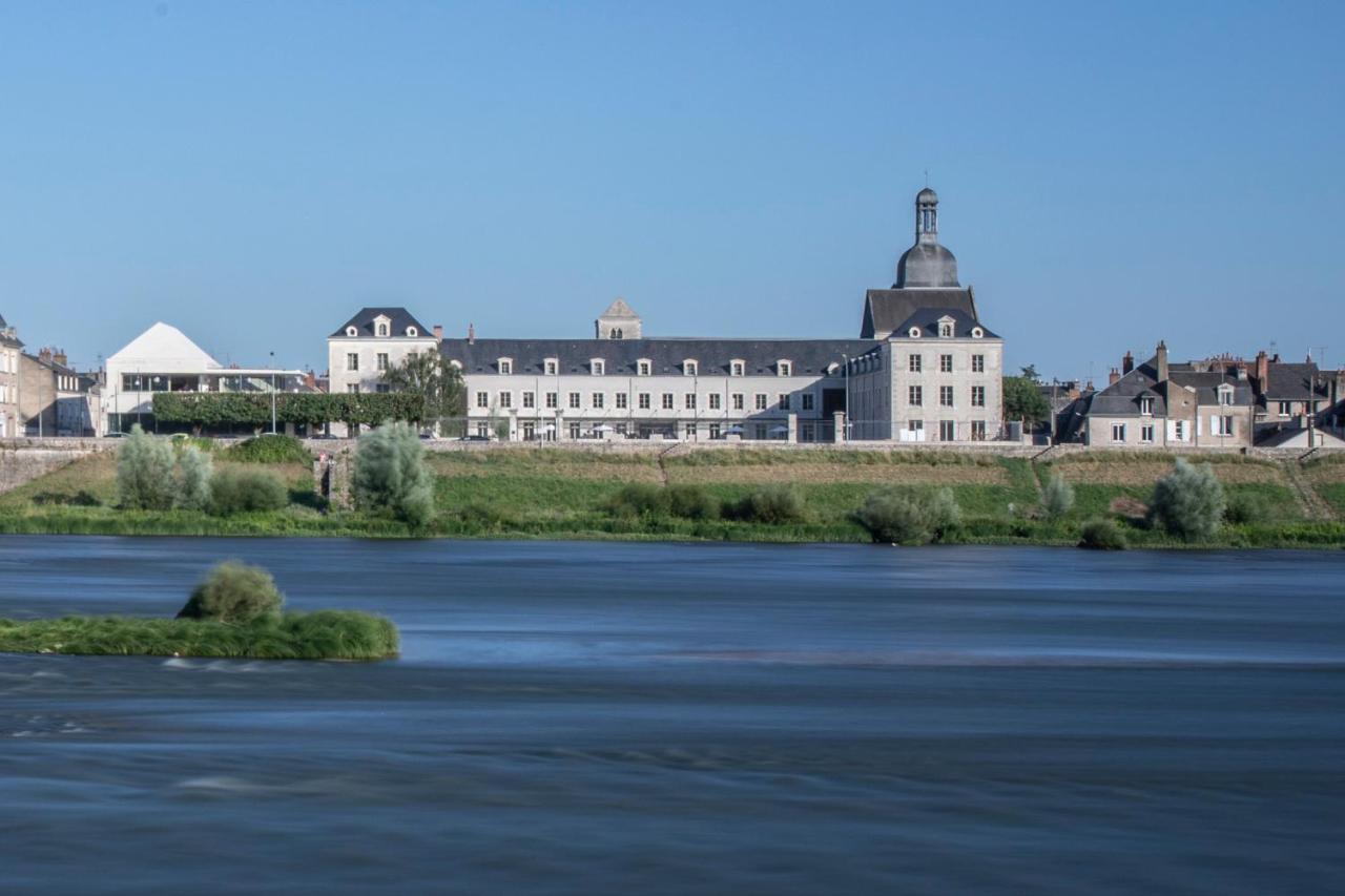 Hotel Fleur De Loire Blois Exterior foto